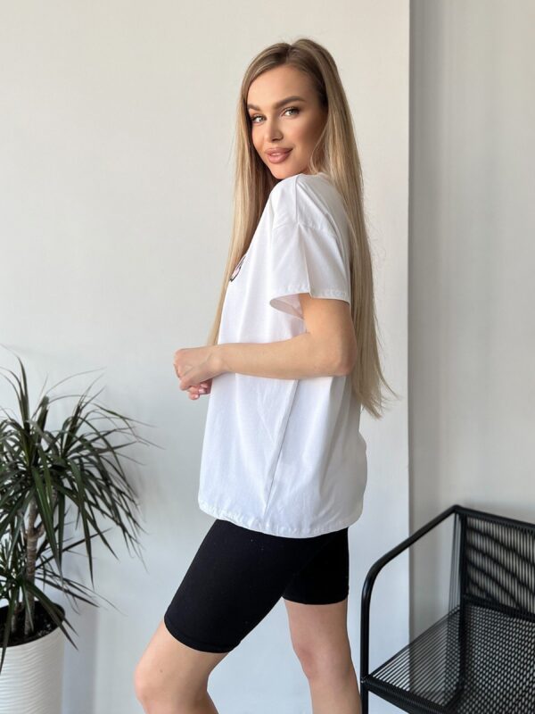 ISSA Plus Футболка (WN20-451_white) Женское, цвет - Белый, материал - Хлопок/вискоза Фото вещи ISSA Plus Футболка (WN20-451_white) Женское, цвет - Белый, материал - Хлопок/вискоза