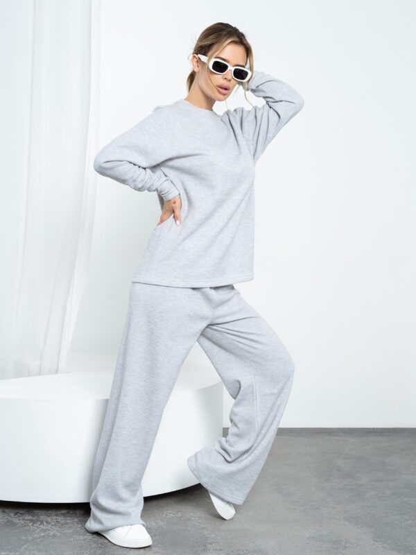 ISSA Plus Костюм (12531A_gray) Женское, цвет - Серый, материал - Шерсть Фото вещи ISSA Plus Костюм (12531A_gray) Женское, цвет - Серый, материал - Шерсть