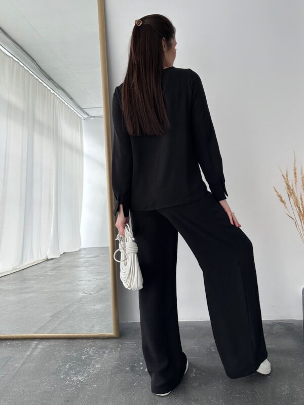 ISSA Plus Костюм (13746_black) Женское, цвет - Чёрный, материал - Полиэстер Фото вещи ISSA Plus Костюм (13746_black) Женское, цвет - Чёрный, материал - Полиэстер
